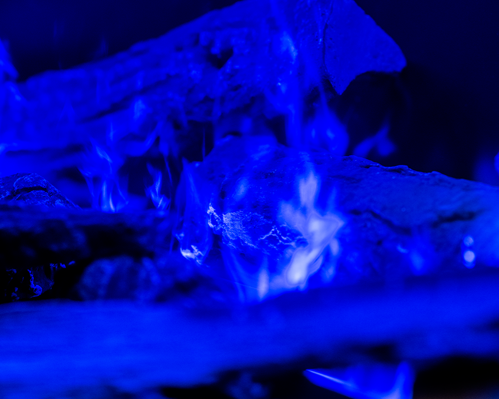 e-SliM-Linear detail - blauwe vlam